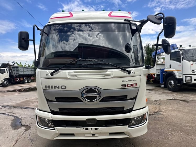 HINO FC 210แรงม้า รถบรรทุก 6ล้อ ตู้แห้ง ปี2021 เลขไมล์น้อยกว่า 500,000 กม.