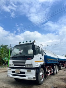 รถพ่วงแม่ลูก ISUZU ถังบรรทุกของเหลว 195 แรงม้า