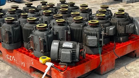 มอเตอร์ไฟฟ้ากำลัง TECO ขนาด 1.2 HP  4 P 380V สภาพสวยพร้อมใช้