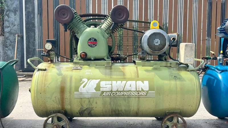 เครื่องปั้มลม 380Vเข้ามา 3 ตัว