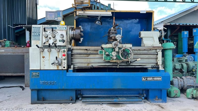 เครื่องกลึง ECOCA LATHE ขนาด 6 ฟุต รู 2“  460 x 1000 380V รุ่นใหม่ มีลิเนียร์ 4 เพลาเด้งเบรคนิ้วมิลในตัวคอม้าไม่เคยเปิด มี 3 ขา มี 3 จับให้ เครื่องสวยพร้อมใช้