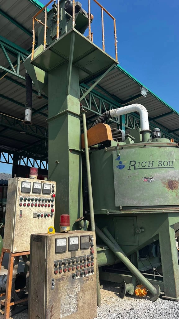 เครื่องยิงทราย RICH SOU TAIWAN ระบบยิง 3 หัว เครื่องปลดจากไลน์ผลิต หายาก อุปกรณ์ครบๆตามภาพ380V