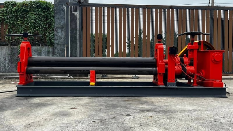 เครื่องม้วนเหล็กแผ่นเก่าญี่ปุ่น ขนาด 2000 x 6 mm 380Vสดจากนอกเก่าญี่ปุ่น เครื่องม้วนเหล็กแผ่นเก่าญี่ปุ่น ขนาด 2000 x 6 mm 380Vสดจากนอกเก่าญี่ปุ่น