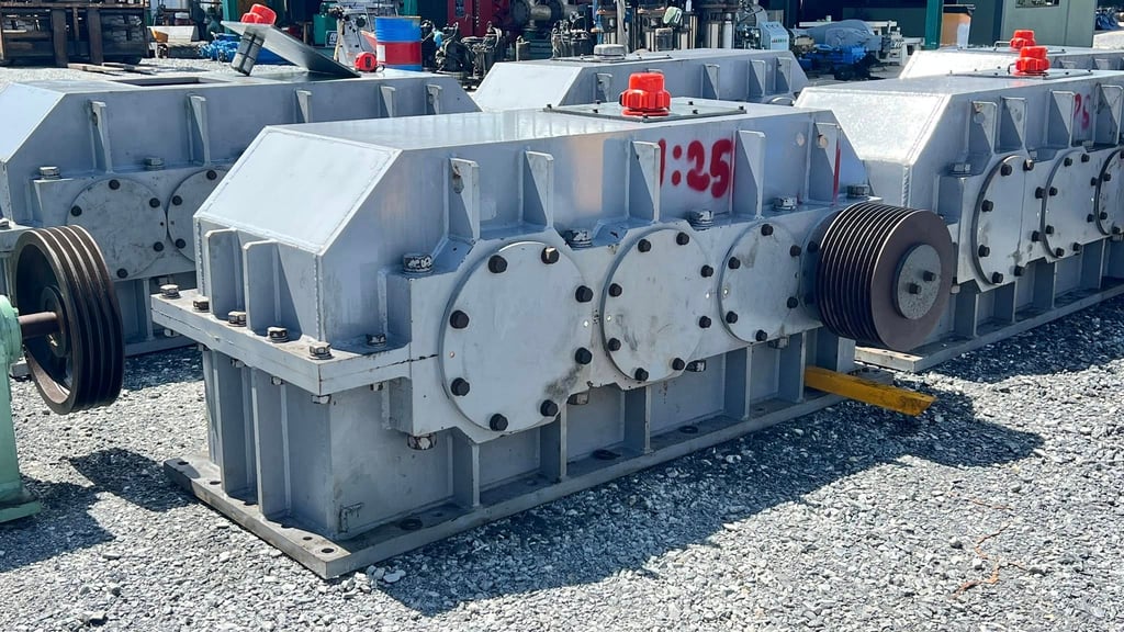 เกียร์บ็อค4ตอนขนาดใหญ่GEARBOX KOREAรุ่นงานหนักขนาดใหญ่ HEAVY DEUTY แบบ 4 ตอน เข้ามา 7 ตัว สภาพใหม่แทบไม่ได้ใช้งาน เกียร์บ็อค4ตอนขนาดใหญ่GEARBOX KOREAรุ่นงานหนักขนาดใหญ่ HEAVY DEUTY แบบ 4 ตอน เข้ามา 7 ตัว สภาพใหม่แทบไม่ได้ใช้งาน