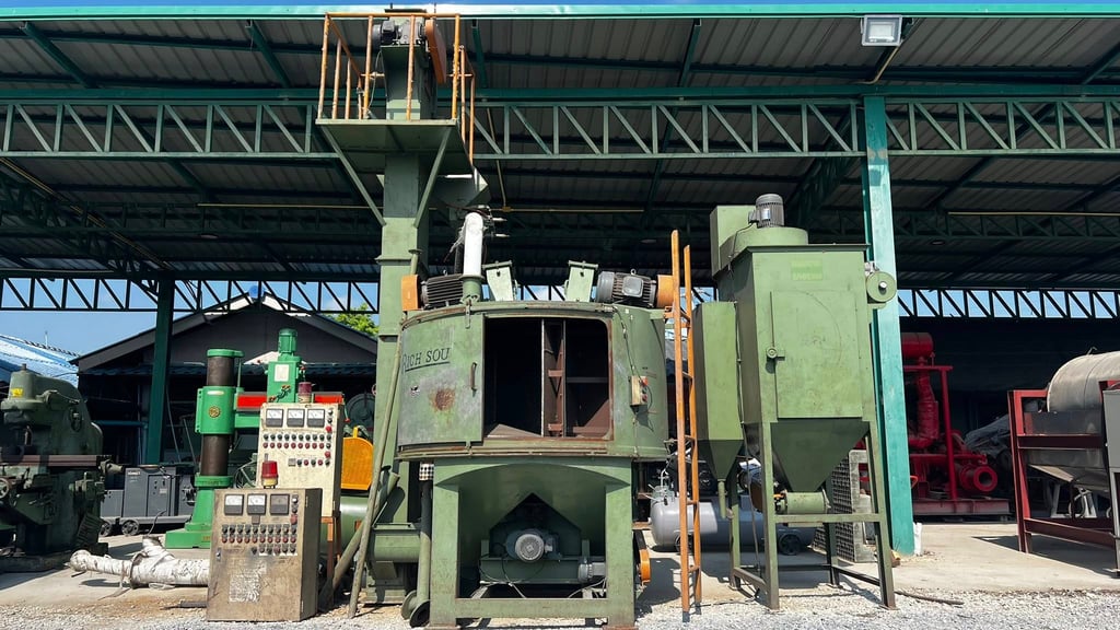 เครื่องยิงทราย RICH SOU TAIWAN ระบบยิง 3 หัว เครื่องปลดจากไลน์ผลิต หายาก อุปกรณ์ครบๆตามภาพ 380V เครื่องยิงทราย RICH SOU TAIWAN ระบบยิง 3 หัว เครื่องปลดจากไลน์ผลิต หายาก อุปกรณ์ครบๆตามภาพ 380V