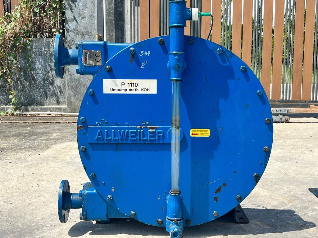 ปั้มสุญญากาศดูดโคลนสิ่งปฎิกูลงานยุโรป ALLWEILER AG GERMANY  ขนาดท่อ 2” มอเตอร์เกียร์ NORD 5 HP 380V ใช้ดูดมูลสิ่งปฎิกูลน้ำเสีย บ่อเกรอะ  บ่อบำบัด  มูลของเสียจากฟาร์มสัตว์ต่างๆ เข้ามา 2 ตัว