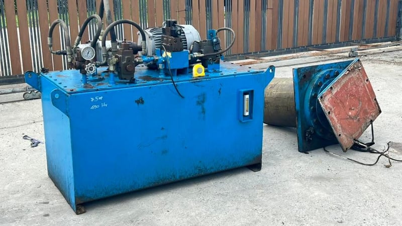 ชุดต้นกำลังปั้มน้ำมันไฮดรอลิค(PowerUnit)ชุดสร้างงานแท่นอัด ขนาด 7.5 HP 380V มาพร้อมกระบอกไฮดรอลิคโตนอก 16”(400 mm) แกน 7”(180 mm) สภาพสวยงานตัดประมูล