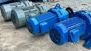 มอเตอร์เกียร์ทดกำลังSUMITOMO JAPANขนาด 15 HP 380V เข้ามา 4 ตัว สภาพสวยพร้อมใช้ มอเตอร์เกียร์ทดกำลังSUMITOMO JAPANขนาด 15 HP 380V เข้ามา 4 ตัว สภาพสวยพร้อมใช้