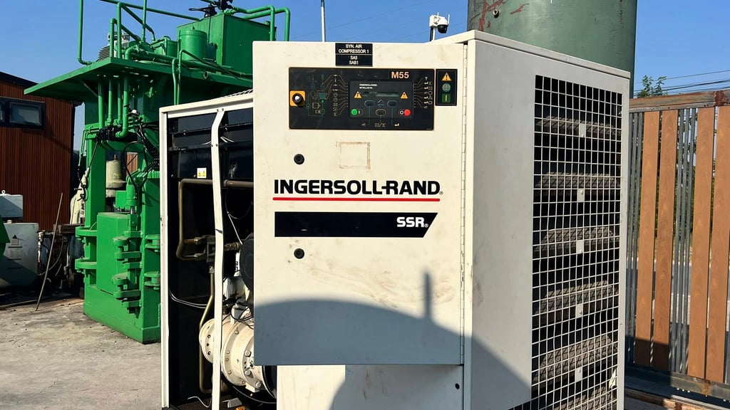 #เครื่องปั้มลมสกรู(ScrewAirCompressor) INGERSOLL-RAND รุ่น ML 55 SS ขนาด 63 kw ( 85 HP )380V Year 2001