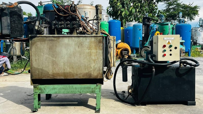 ชุดต้นกำลังปั้มน้ำมันไฮดรอลิค(PowerUnit) งานยุโรป รุ่นปั้มแรงดันสูง (Hipress) ขนาด 7.5 HP380Vเข้ามา 2 ชุด