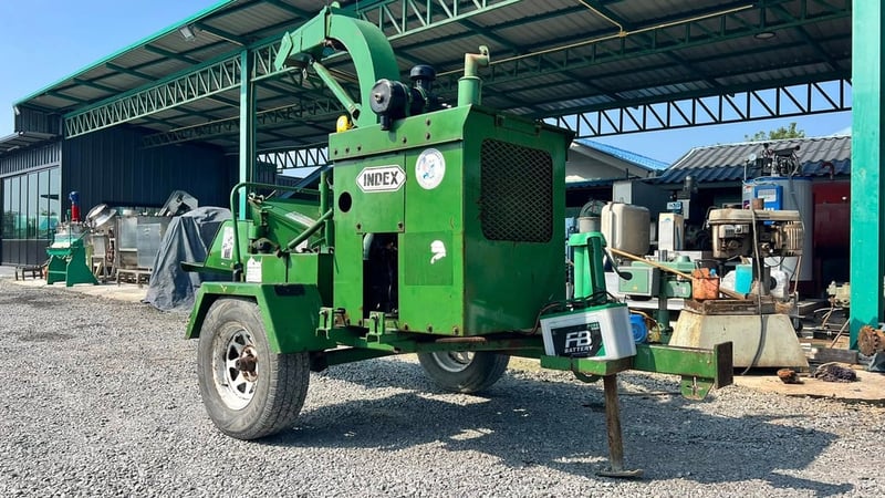 RARE_ITEM เครื่องสับย่อยกิ่งไม้วัชพืช(Wood_chipper) B A N D I T  U S A Model : 6 5 A W เครื่องยนต์ดีเซล สับไม้ท่อนโตสุดได้ 5” งานตัดประมูลพร้อมใช้ ด่วนมีมาตัวเดียว