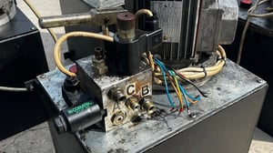 ชุดต้นกำลังปั้มน้ำมันไฮดรอลิค(PowerUnit) ขนาด 4 HP  Press : 100-150 bar  ถังพัก 30 Litr 380V