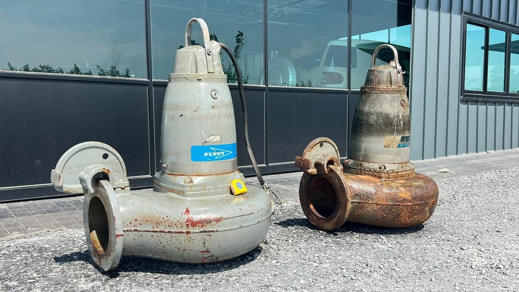 เหลือ 1 ตัว ปั้มจุ่มแช่ไดโว่(Submersible)FLYGT SWEDENขนาด 20 HP ท่อ 10”380V เหลือ 1 ตัว ปั้มจุ่มแช่ไดโว่(Submersible)FLYGT SWEDENขนาด 20 HP ท่อ 10”380V