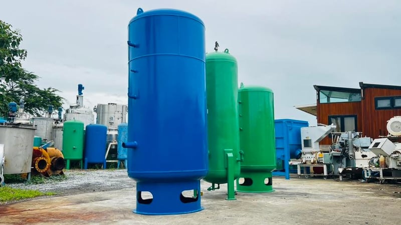 ถังพักลมเข้าใหม่ มีมา 3 ใบ สภาพสวยพร้อมใช้