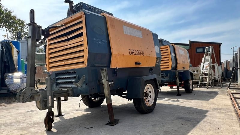 เหลือ 1 ตัว เครื่องปั้มลมสนาม POWER LINK Model : DR200-8 เครื่องยนต์ดีเซลยันม่าร์ YANMAR 4 สูบ เทอร์โบ 207 cfm 8 bar ของตัดประมูลเครื่องเดินนุ่มเงียบพร้อมใช้ เหลือ 1 ตัว เครื่องปั้มลมสนาม POWER LINK Model : DR200-8 เครื่องยนต์ดีเซลยันม่าร์ YANMAR 4 สูบ เทอร์โบ 207 cfm 8 bar ของตัดประมูลเครื่องเดินนุ่มเงียบพร้อมใช้