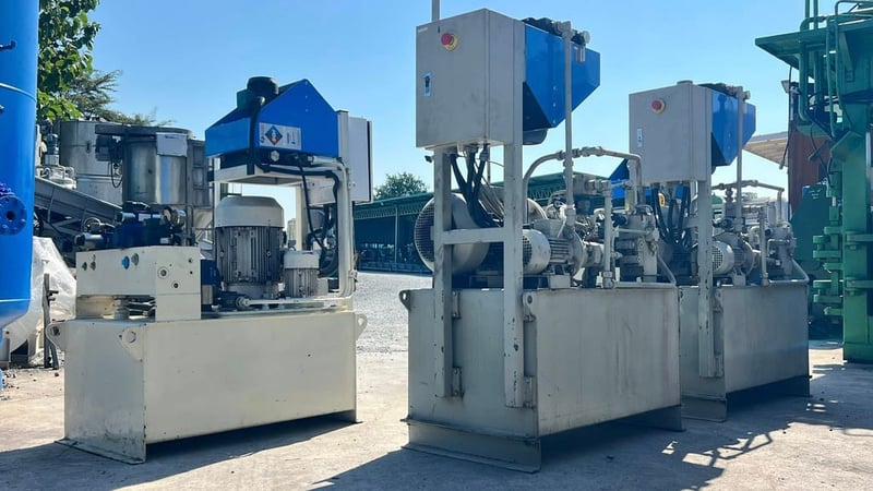 ชุดต้นกำลังปั้มน้ำมันไฮดรอลิค(PowerUnit) HYAIR มีมา 2 ขนาด 15 HP และ 20 HP  Press : 150 Bar ถังพักบรรจุ 250 Litr 380V เข้ามา 4 ชุด