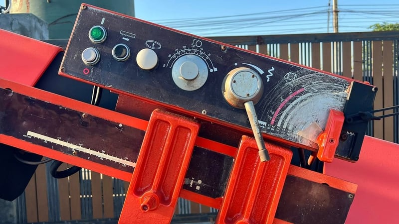 เครื่องเลื่อยสายพานญี่ปุ่น(BANDSAW)AMADA JAPANรุ่น H-350SA (ไม่มีบัคเก็ตหางส่ง)200Vใช้งานได้ปกติ ราคาสุดเร้าใจ