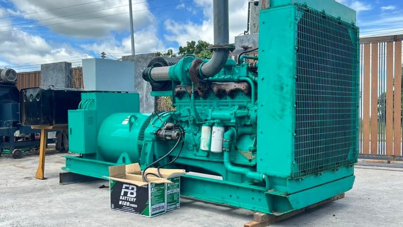 เครื่องปั่นไฟสนาม(GENERATOR)CUMMINS USAขนาด 375 KVA เครื่องยนต์ดีเซลเทอร์โบ 6 สูบ แบตเตอรี่เบิกใหม่ พร้อมใช้งาน