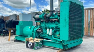 เครื่องปั่นไฟสนาม(GENERATOR)CUMMINS USAขนาด 375 KVA เครื่องยนต์ดีเซลเทอร์โบ 6 สูบ แบตเตอรี่เบิกใหม่ พร้อมใช้งาน
