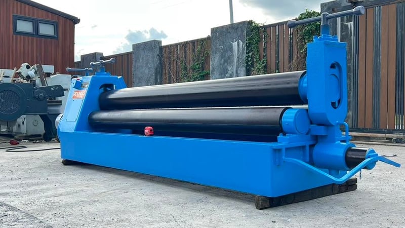 เครื่องม้วนเหล็กแผ่นงานยุโรป R O U N D O Made in SWEDEN ขนาด 8 ฟุต (240 cm) ม้วนหนา 8 - 12 mm380Vพร้อมใช้งาน