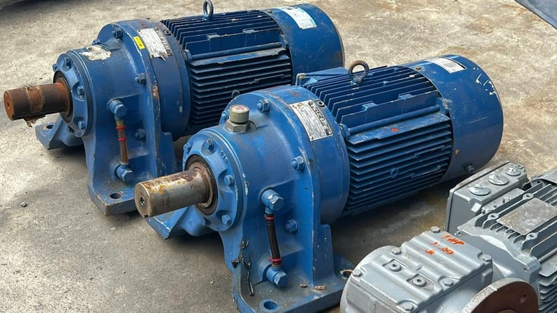 มอเตอร์เกียร์ทดกำลังญี่ปุ่น Sumitomo & Sew Eurodriveงานยุโรป 380V เข้ามา 8 ตัว