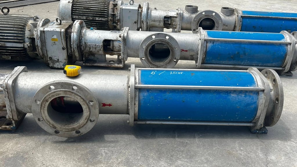 สกรูเพรสสเตนเลสรุ่นงานหนัก WANGEN GERMANY ปากท่อ 6” มอเตอร์เกียร์ STOBER ขนาด 15 HP 380V เข้ามา 3 ตัว สกรูเพรสสเตนเลสรุ่นงานหนัก WANGEN GERMANY ปากท่อ 6” มอเตอร์เกียร์ STOBER ขนาด 15 HP 380V เข้ามา 3 ตัว