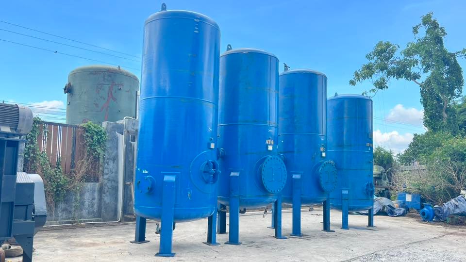 ถังพักลมเข้าใหม่ ขนาด 3000 Litr Testpress : 15 bar  Workingpress : 10 bar สภาพสวยเข้ามา 4 ใบ