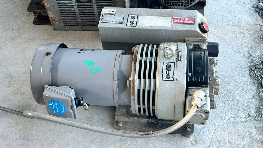 แวคคัมปั้มสุญญากาศMARUYAMA JAPANขนาด 2 HP 380V เข้ามา 5 ตัว แวคคัมปั้มสุญญากาศMARUYAMA JAPANขนาด 2 HP 380V เข้ามา 5 ตัว