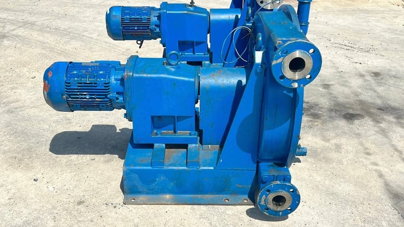 ปั้มสุญญากาศดูดโคลนสิ่งปฎิกูลงานยุโรป ALLWEILER AG GERMANY  ขนาดท่อ 2” มอเตอร์เกียร์ NORD 5 HP 380V ใช้ดูดมูลสิ่งปฎิกูลน้ำเสีย บ่อเกรอะ  บ่อบำบัด  มูลของเสียจากฟาร์มสัตว์ต่างๆ เข้ามา 2 ตัว