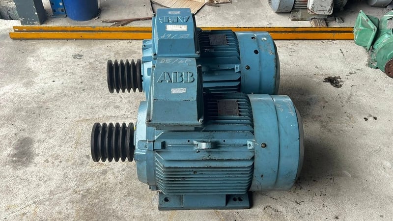 มอเตอร์ไฟฟ้ากำลัง ABB MOTOR ขนาด 25 HP  รอบช้า 6 Pole  975 RPM 380V เข้ามา 2 ตัว