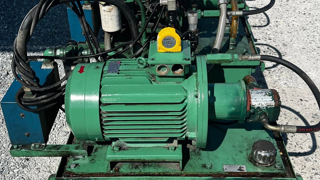 เหลือ 1 ชุด ชุดต้นกำลังปั้มน้ำมันไฮดรอลิค(PowerUnit) VICKERS PUMP รุ่นปั้มเฟือง Press 150-200 bar ขนาด 10 HP 380V เหลือ 1 ชุด ชุดต้นกำลังปั้มน้ำมันไฮดรอลิค(PowerUnit) VICKERS PUMP รุ่นปั้มเฟือง Press 150-200 bar ขนาด 10 HP 380V
