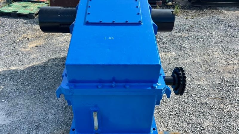 เกียร์บ็อคงานยุโรป(GEAR_BOX)ขนาดใหญ่ใช้กับมอเตอร์ 150~220 HP อัตราทด 1 : 53 เพลาออกคู่ โต 8” สภาพสวยพร้อมใช้ เกียร์บ็อคงานยุโรป(GEAR_BOX)ขนาดใหญ่ใช้กับมอเตอร์ 150~220 HP อัตราทด 1 : 53 เพลาออกคู่ โต 8” สภาพสวยพร้อมใช้