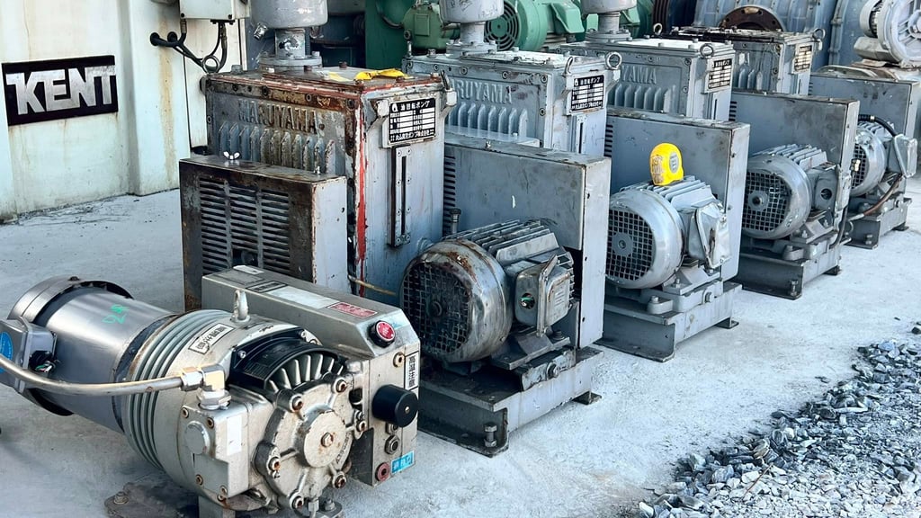 แวคคัมปั้มสุญญากาศMARUYAMA JAPANขนาด 2 HP 380V เข้ามา 5 ตัว แวคคัมปั้มสุญญากาศMARUYAMA JAPANขนาด 2 HP 380V เข้ามา 5 ตัว