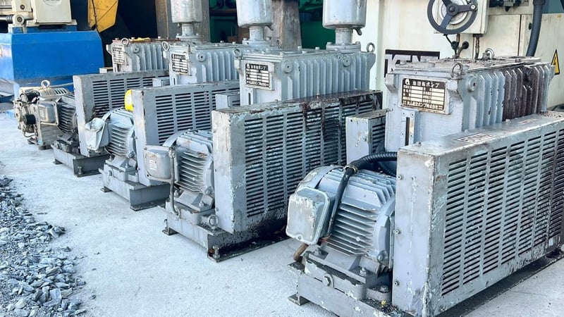 แวคคัมปั้มสุญญากาศMARUYAMA JAPANขนาด 2 HP 380V เข้ามา 5 ตัว แวคคัมปั้มสุญญากาศMARUYAMA JAPANขนาด 2 HP 380V เข้ามา 5 ตัว