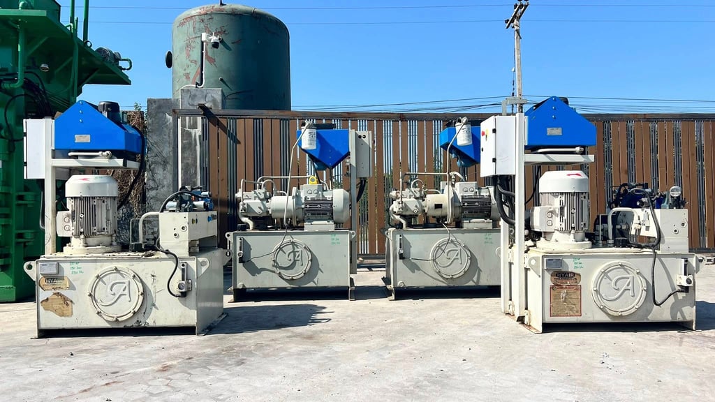 ชุดต้นกำลังปั้มน้ำมันไฮดรอลิค(PowerUnit) HYAIR มีมา 2 ขนาด 15 HP และ 20 HP  Press : 150 Bar ถังพักบรรจุ 250 Litr 380V เข้ามา 4 ชุด