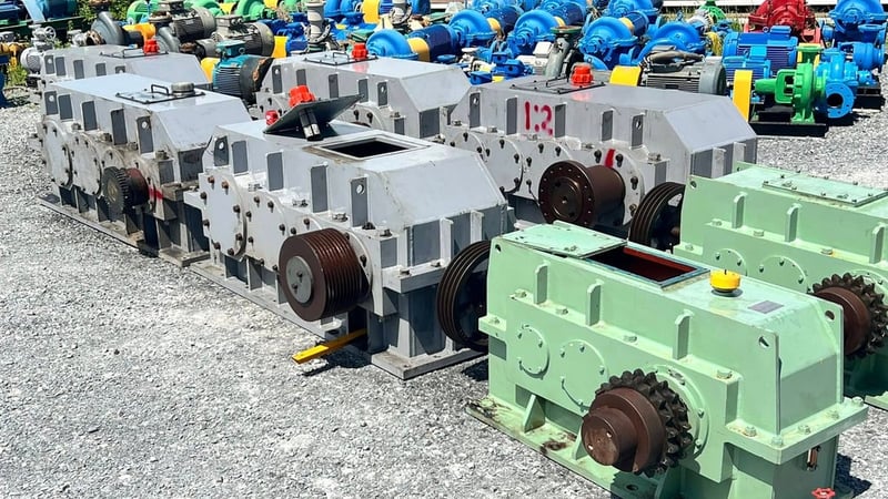 เกียร์บ็อค4ตอนขนาดใหญ่GEARBOX KOREAรุ่นงานหนักขนาดใหญ่ HEAVY DEUTY แบบ 4 ตอน เข้ามา 7 ตัว สภาพใหม่แทบไม่ได้ใช้งาน