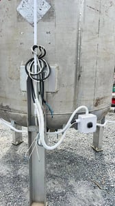 เหลือ 1 ใบ ถังกวนผสมแบบสเตนเลส ขนาด 2000 ลิตร พร้อมเกียร์ใบกวน380Vสภาพสวยพร้อมใช้