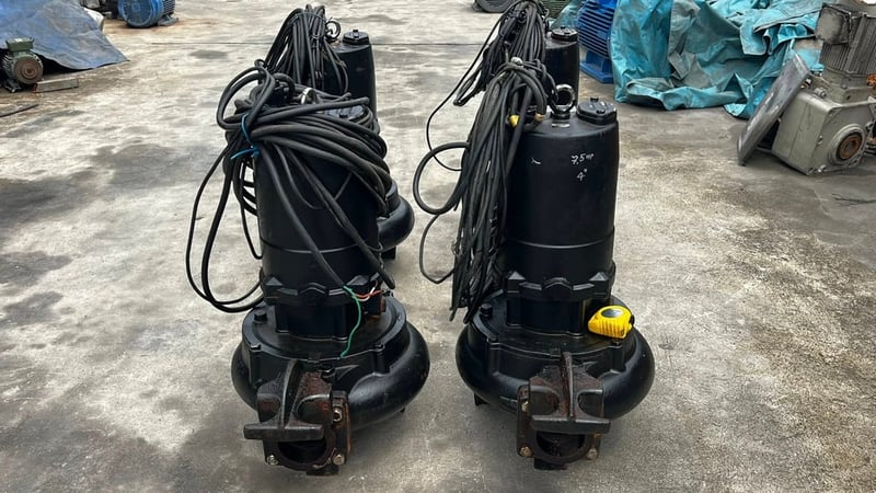 ปั้มจุ่มแช่ไดโว่(Submersible)SHINMAYWA JAPAN ขนาด 7.5 HP  Model : CNMJ 100 ท่อ 4”380V เข้ามา 4 ตัว