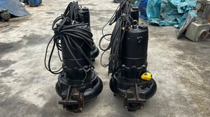 ปั้มจุ่มแช่ไดโว่(Submersible)SHINMAYWA JAPAN ขนาด 7.5 HP  Model : CNMJ 100 ท่อ 4”380V เข้ามา 4 ตัว