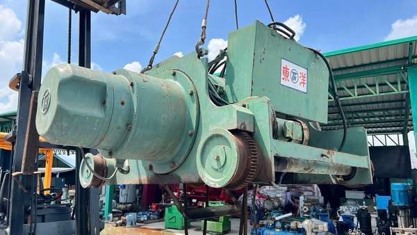 รอกสลิงไฟฟ้างานญี่ปุ่นT O Y O HOIST JAPAN ขนาด 15 ton (15000 kg) 4 ทิศทาง พร้อมหม้อแปลงไฟ 380V