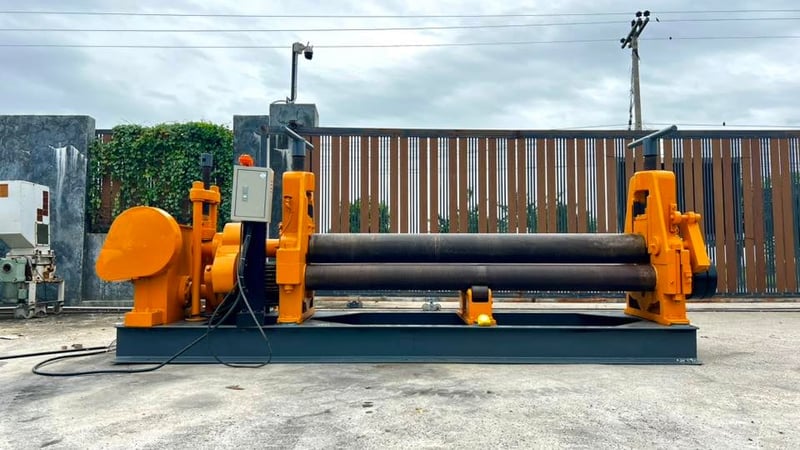 เครื่องม้วนเหล็กแผ่นเก่าญี่ปุ่น ขนาด 2000 x 10 mm ยาว 2 เมตร ม้วนหนา 6 ~12 mm Option พิเศษหัวเพลาดัดแป๊ปได้‼️ลูกโมลด์มีติดตัวเครื่องมาจากญี่ปุ่นหนึ่งชุดตามภาพ 380V สดจากนอกเก่าญี่ปุ่น เครื่องม้วนเหล็กแผ่นเก่าญี่ปุ่น ขนาด 2000 x 10 mm ยาว 2 เมตร ม้วนหนา 6 ~12 mm Option พิเศษหัวเพลาดัดแป๊ปได้‼️ลูกโมลด์มีติดตัวเครื่องมาจากญี่ปุ่นหนึ่งชุดตามภาพ 380V สดจากนอกเก่าญี่ปุ่น