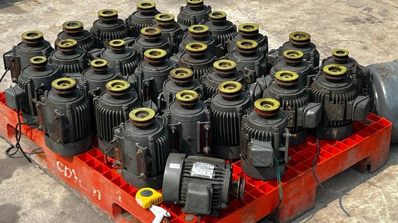 มอเตอร์ไฟฟ้ากำลัง TECO ขนาด 1.2 HP  4 P 380V สภาพสวยพร้อมใช้