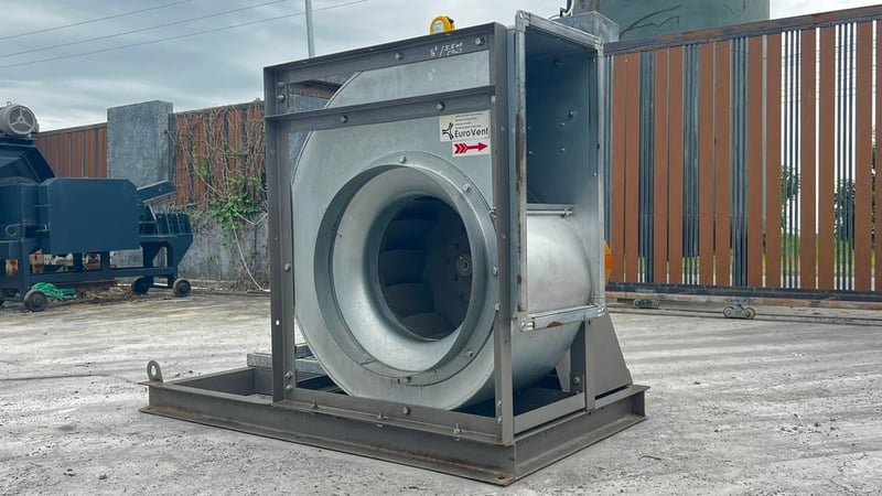 ของใหม่เก่าเก็บ โบลเวอร์ดูดเป่าอากาศของใหม่ EURO VENT ขนาด 5.5 HP 380V ของใหม่เก็บสแปยังไม่ได้ใช้งาน