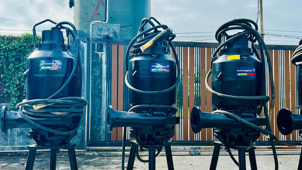 ของใหม่เก่าเก็บ ปั้มจุ่มแช่ไดโว่(Submersible)GRUNDFOS PUMP ขนาด 45 HP  6”- 5”380V มีมา 6 ตัว ของใหม่เก็บสแปยังไม่ได้ใช้งาน