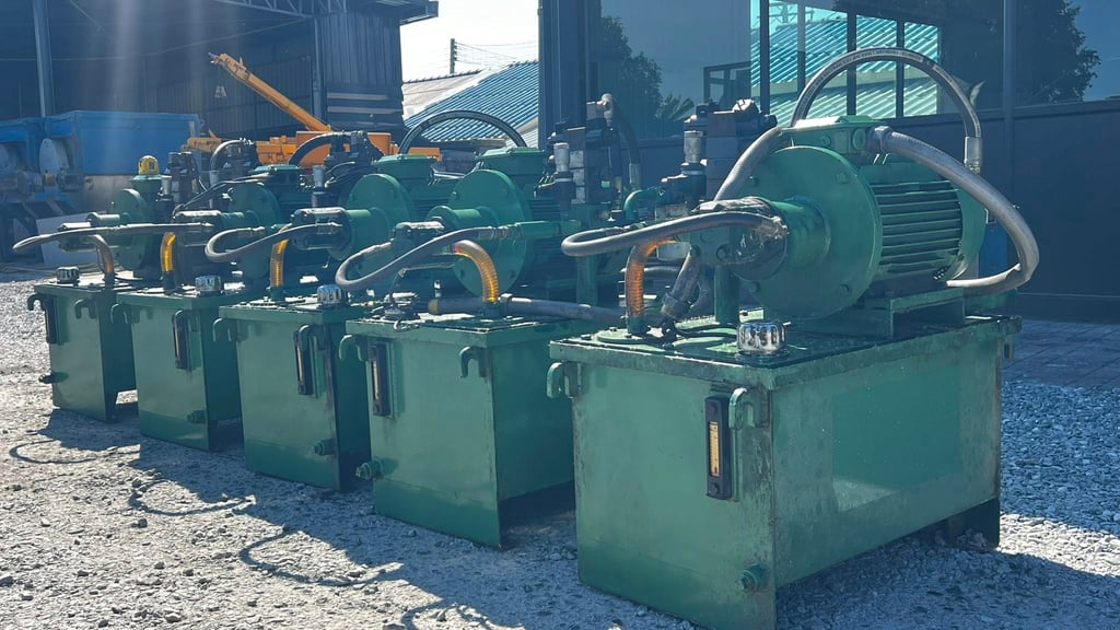 เหลือ 1 ชุด ชุดต้นกำลังปั้มน้ำมันไฮดรอลิค(PowerUnit) VICKERS PUMP รุ่นปั้มเฟือง Press 150-200 bar ขนาด 10 HP 380V เหลือ 1 ชุด ชุดต้นกำลังปั้มน้ำมันไฮดรอลิค(PowerUnit) VICKERS PUMP รุ่นปั้มเฟือง Press 150-200 bar ขนาด 10 HP 380V