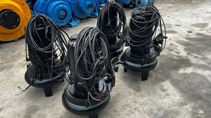 ปั้มจุ่มแช่ไดโว่(Submersible)SHINMAYWA JAPAN ขนาด 7.5 HP  Model : CNMJ 100 ท่อ 4”380V เข้ามา 4 ตัว