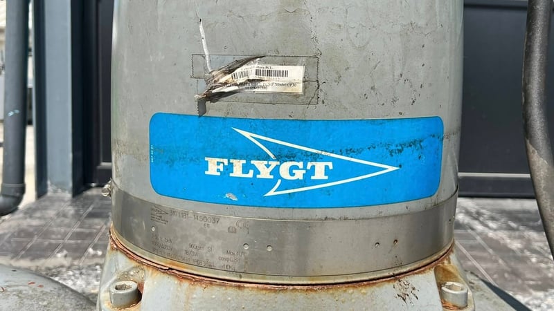 เหลือ 1 ตัว ปั้มจุ่มแช่ไดโว่(Submersible)FLYGT SWEDENขนาด 20 HP  ท่อ 10”380V