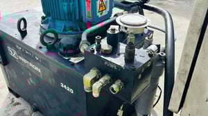 เหลือ 1 ชุด ชุดต้นกำลังปั้มน้ำมันไฮดรอลิค(PowerUnit) งานยุโรป รุ่นปั้มแรงดันสูง (Hipress) ขนาด 7.5 HP380Vเข้ามา 2 ชุด เหลือ 1 ชุด ชุดต้นกำลังปั้มน้ำมันไฮดรอลิค(PowerUnit) งานยุโรป รุ่นปั้มแรงดันสูง (Hipress) ขนาด 7.5 HP380Vเข้ามา 2 ชุด