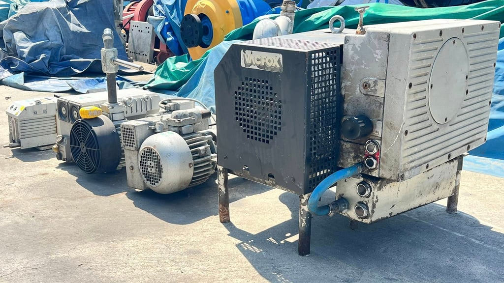 แวคคัมปั้มสุญญากาศ ของยุโรป 380V เข้ามา 4 ตัว แวคคัมปั้มสุญญากาศ ของยุโรป 380V เข้ามา 4 ตัว