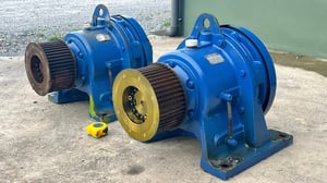 หัวเกียร์ทดญี่ปุ่นSUMITOMO JAPANอัตราทด 1 : 11 (ใช้กับมอเตอร์ 15 HP) เพลาออกโต 70 mm สภาพสวยหมุนนิ่ม เข้ามา 2 ตัว หัวเกียร์ทดญี่ปุ่นSUMITOMO JAPANอัตราทด 1 : 11 (ใช้กับมอเตอร์ 15 HP) เพลาออกโต 70 mm สภาพสวยหมุนนิ่ม เข้ามา 2 ตัว